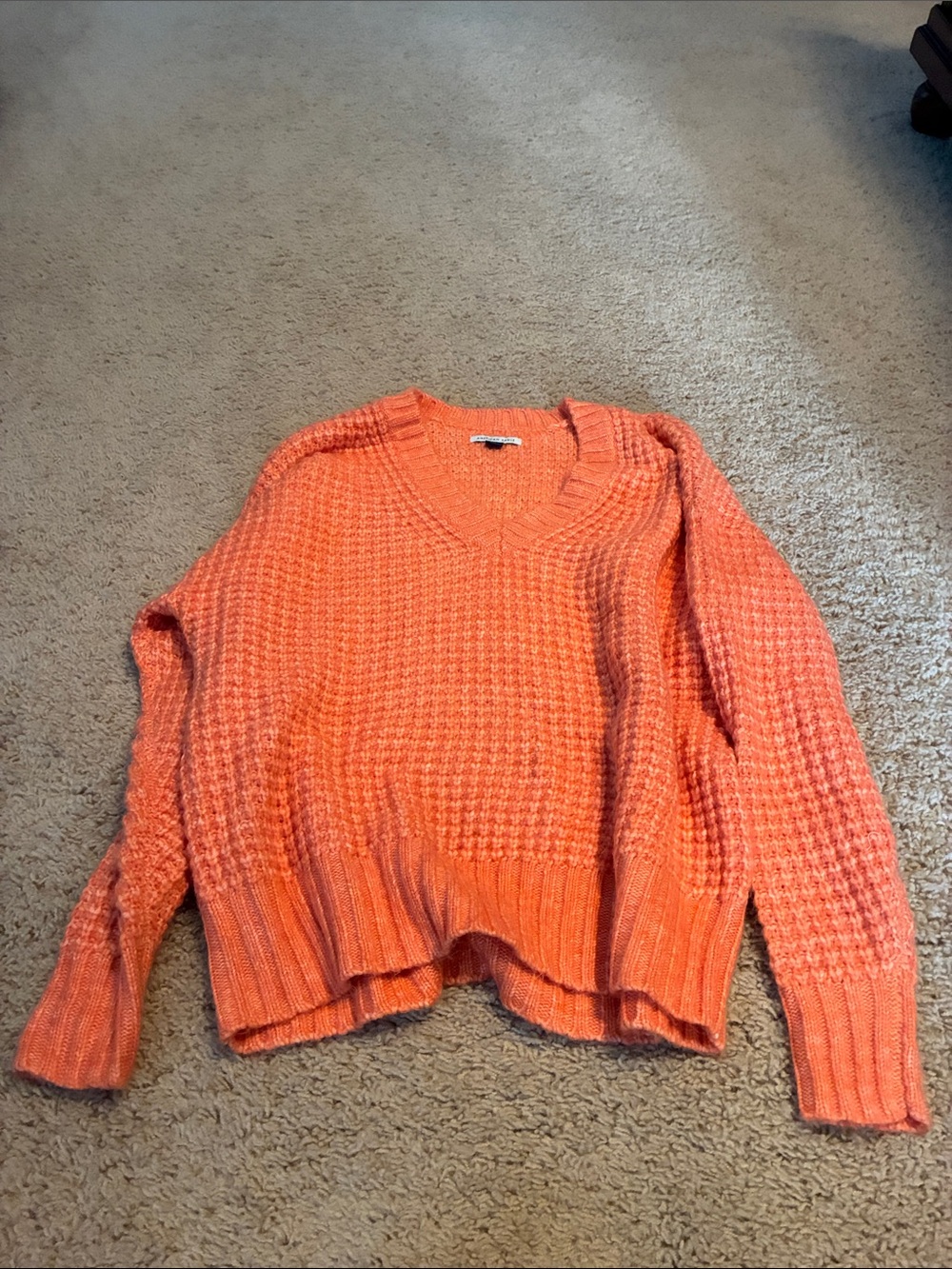 American Eagle Outfitters Coral-Orange V-Neck Waffle Knit Sweater (size XS)